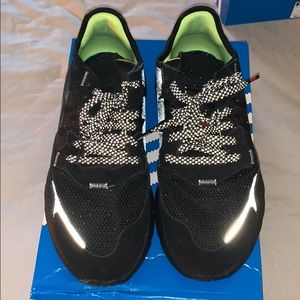 Adidas nite jogger 3M- black with neon green